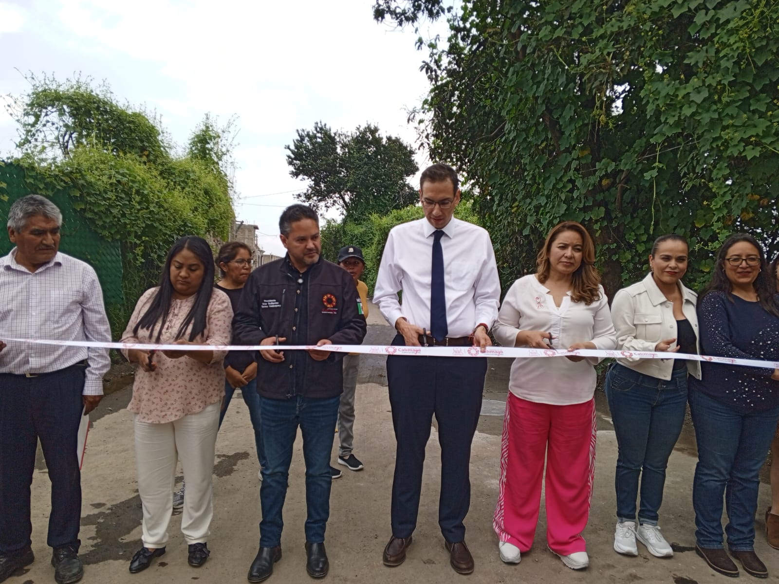 Omar Sánchez lleva obras a tres comunidades de Calimaya: drenaje, pavimentación y caminos con rumbo al progreso