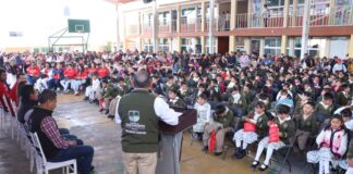 ZINACANTEPEC IMPULSA LA SALUD VISUAL INFANTIL CON ENTREGA DE 655 LENTES A ESTUDIANTES DE PRIMARIA